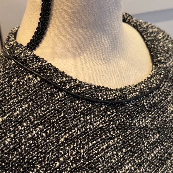 BANANA REPUBLIC - black & white short sleeve tweed top with metallic thread - Picture 2 of 7